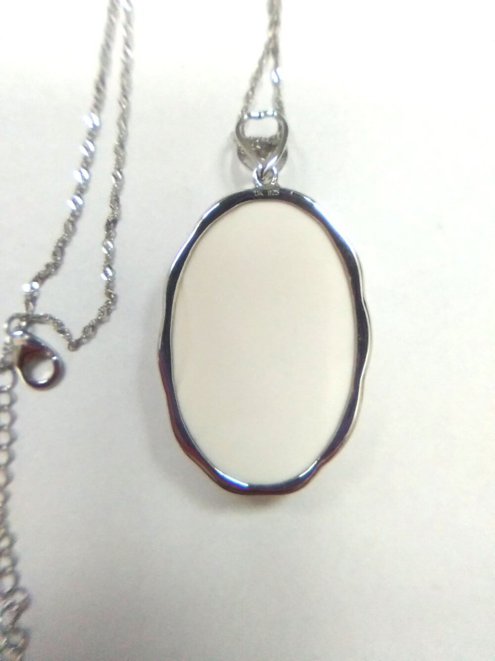 Carved Rose Conch Pendant with Chain - Picture 3 of 4